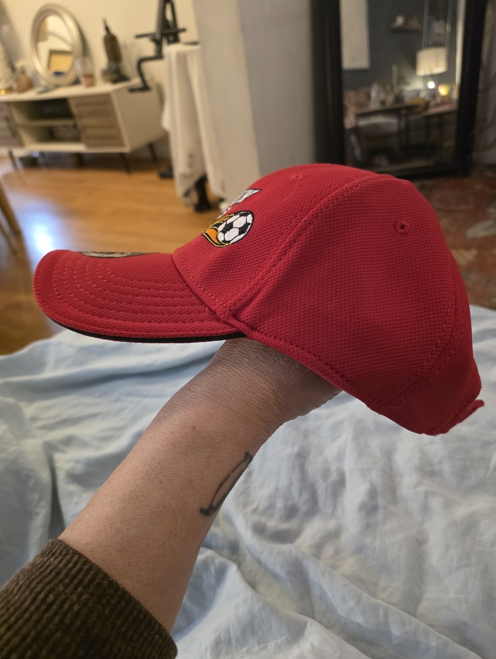 Red Performance Baseball Cap - Picture 4 of 7